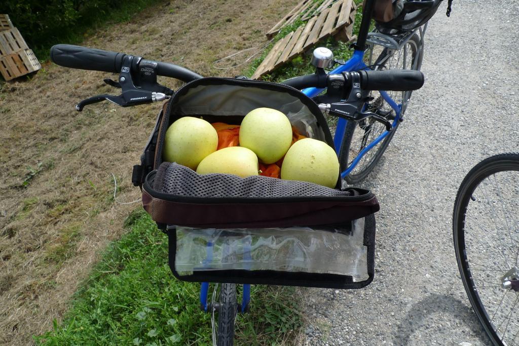 Biking for Apples in #Provence @PerfectlyProvence