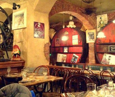 Vieux Cafe d’Aniathazze in Uzes via @bfblogger2013