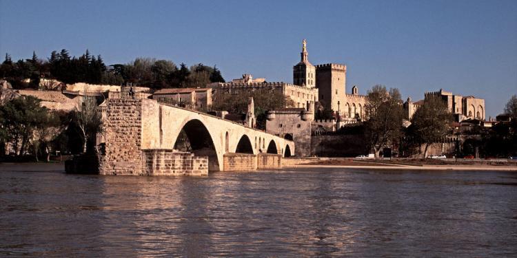 Pont d'Avignon Provence @paulshawcrossuk