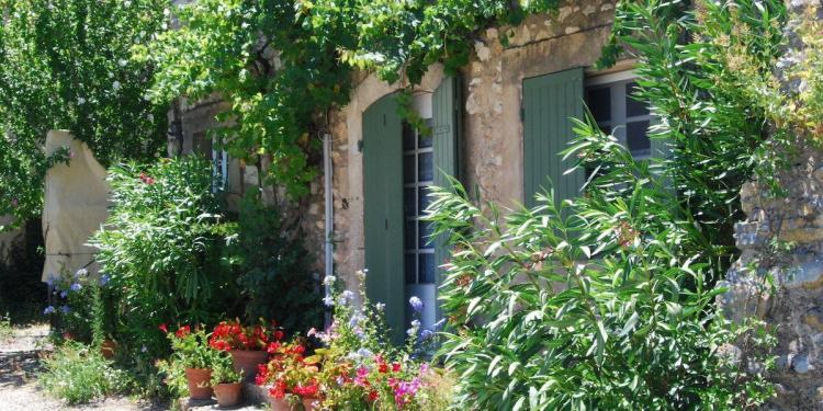 Buying a house in Provence #Provence via @Provence_Search