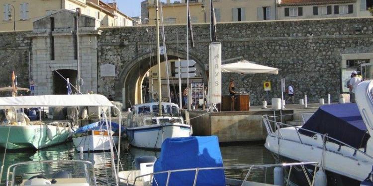 Cote d’Azur by Sea