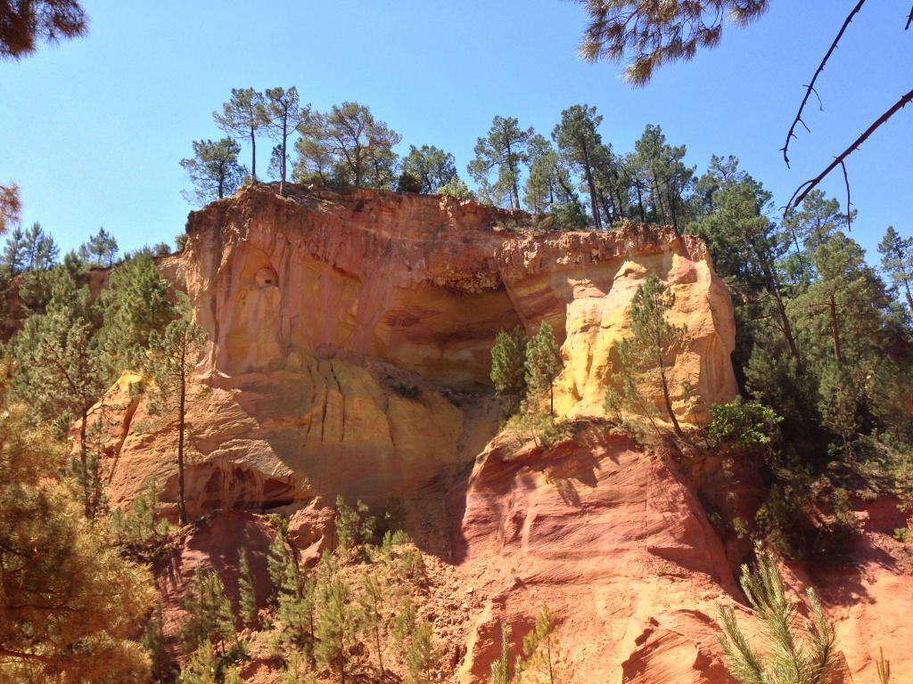 Ochre Cliffs in Roussillon #Roussillon #Luberon #Provence