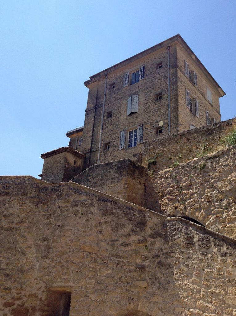Lauris Chateau Views #Lauris #Provence