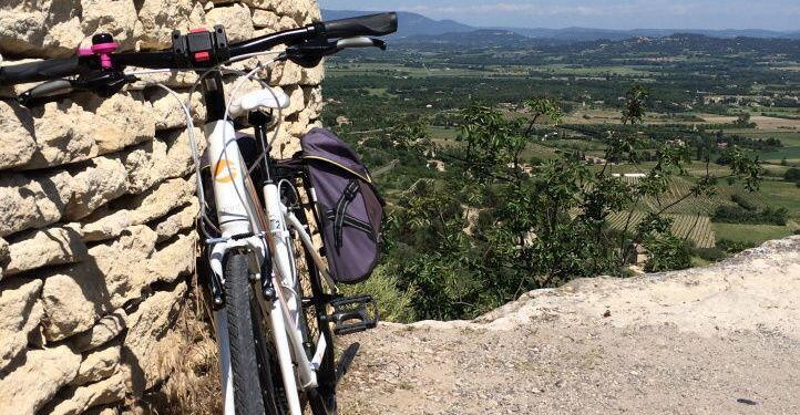 Biking in the #Luberon #Provence @VaucluseDreamer