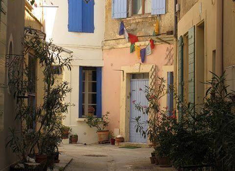 Touring Lost in Arles Colours of Arles #Arles Heather Robinson @LostinArles @HeatherRobinson