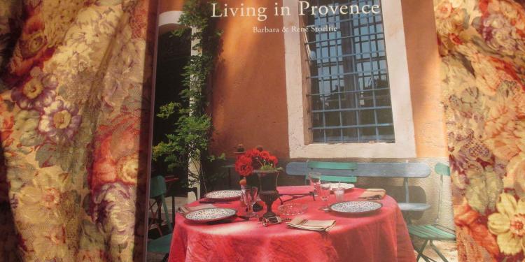 Living in Provence #book #BookReview #Provence @MaryJaneDeeb