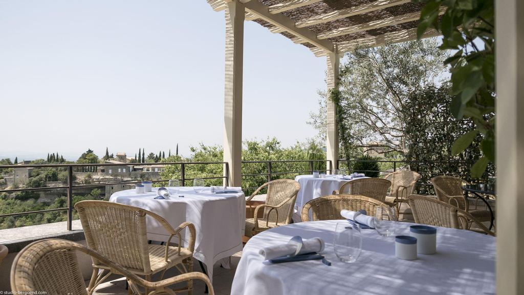 Peir Dining at la Bastide de Gordes #Gordes #Hotel