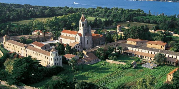 Abbaye de Lerins #CotedAzur L'ile Saint Honorat