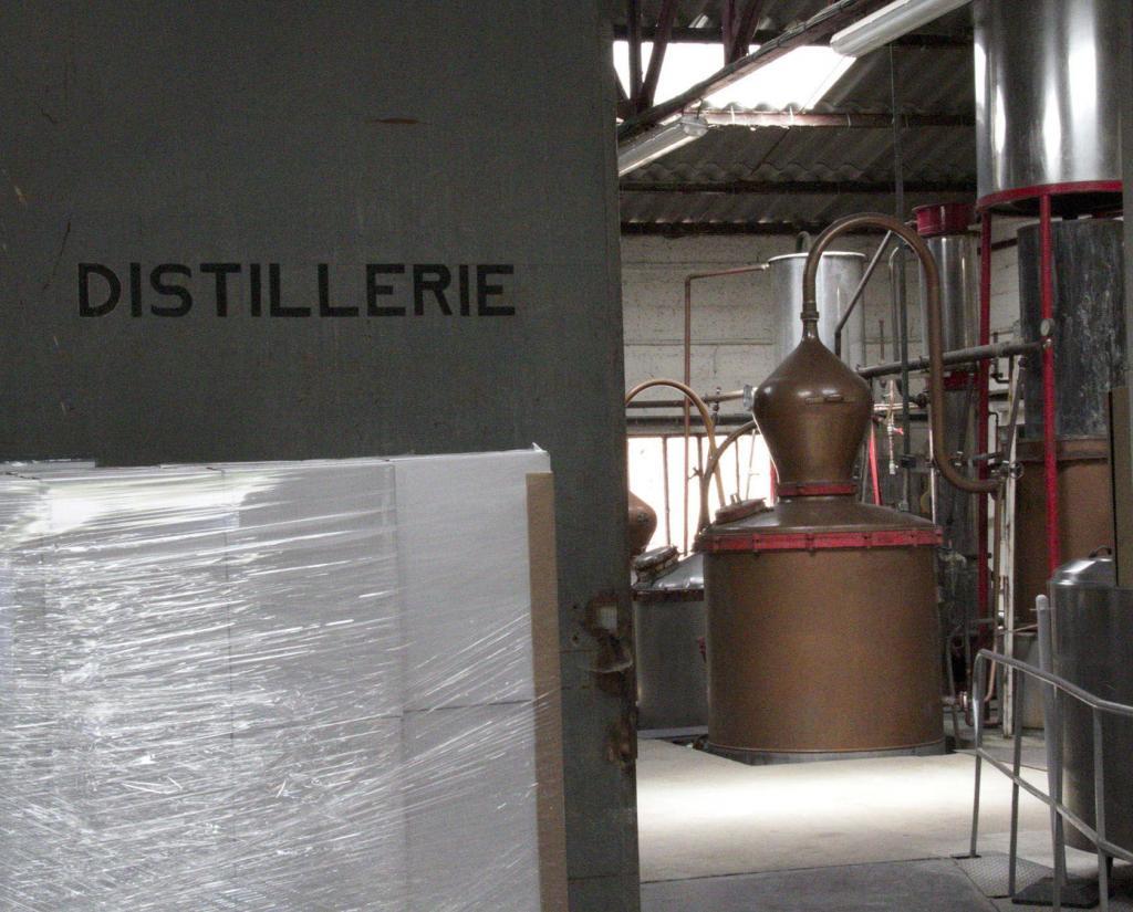 Manguin Distillery Île de la Barthelasse