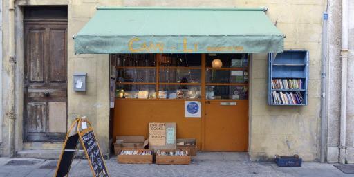Camili Books and Tea #Avignon @CuriousProvence