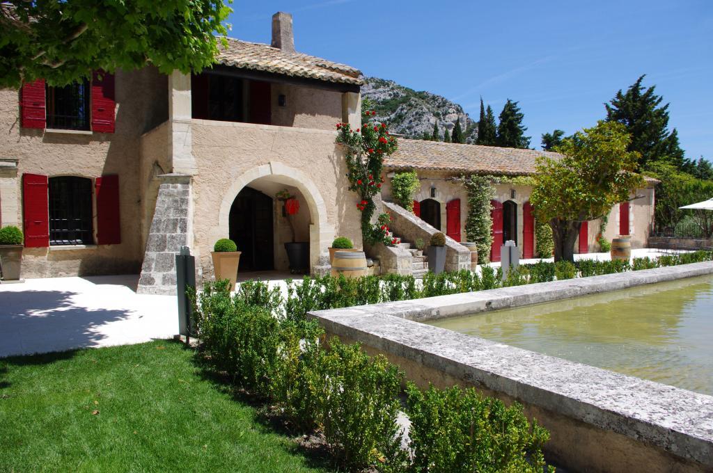 Domaine de La Vallongue #WinesofProvence Les Alpilles #AOPLesBauxdeProvence