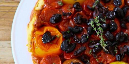 Tarte tartin aux tomates et olives @MirabeauWine