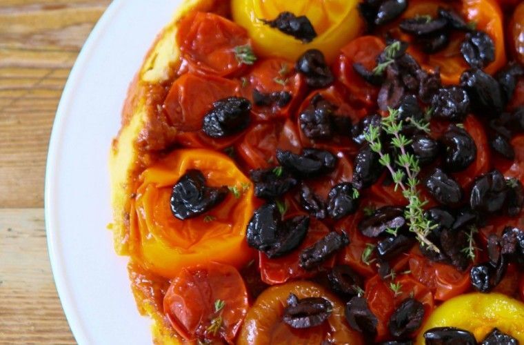 Tarte tartin aux tomates et olives @MirabeauWine