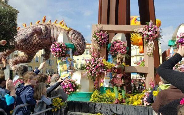 Battling with Flowers and the Meaning of Carnival in Nice @Fibitee