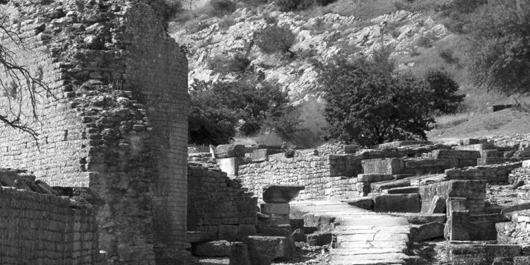 Main street Glanum #StRemy #Provence #History @PerfProvence