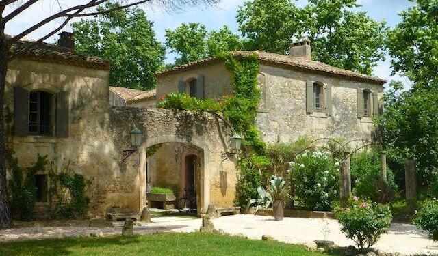 la begude saint pierre hotel #Uzes @ShutrsSunflowrs