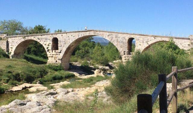 Pont Julien Veloroute Luberon @Vauclusedreamer