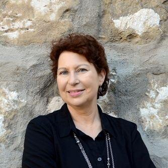 Margo Lestz, Author at Perfectly Provence