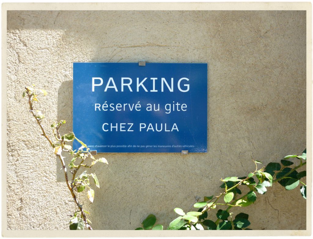 Provence Lifestyle Parking Chez Paula @tableenprovence