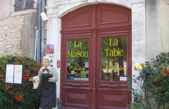 Dining in France @CobblestonesandVineyards