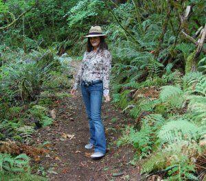 Hiking Fashion in France @GirlGoneGallic