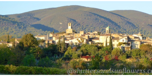 Lourmarin in Autumn @ShutrsSunflowrs