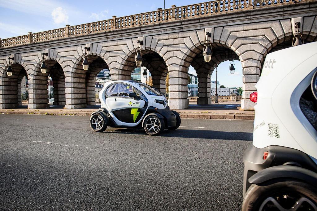 Wattmobile electric scooters in Paris