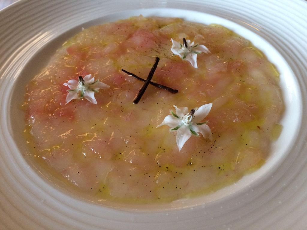 l’Auberge la Fenière Restaurant Denti fish carpaccio with vanilla