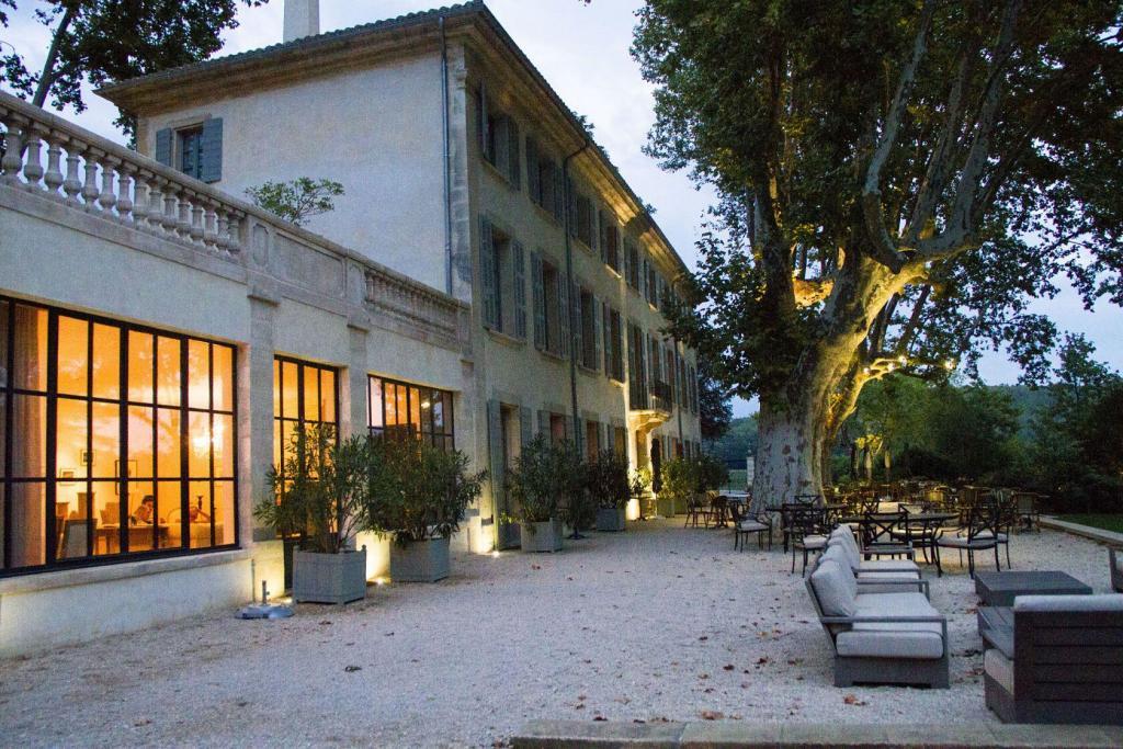 Evening View of the Courtyard at Domaine de Fontenille