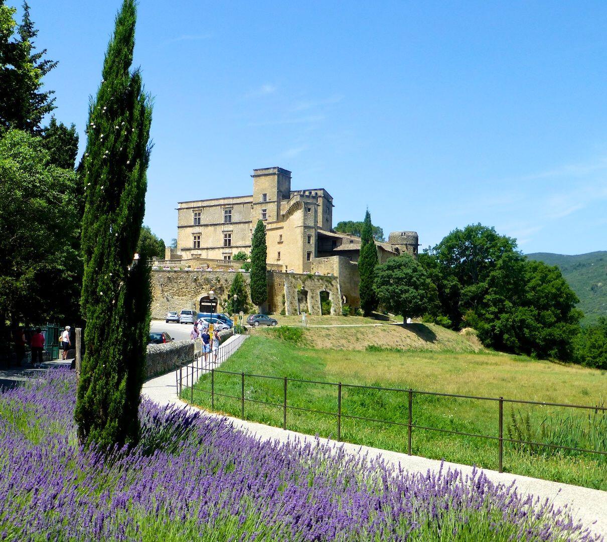 Planning a Stay in the Luberon Village Lourmarin