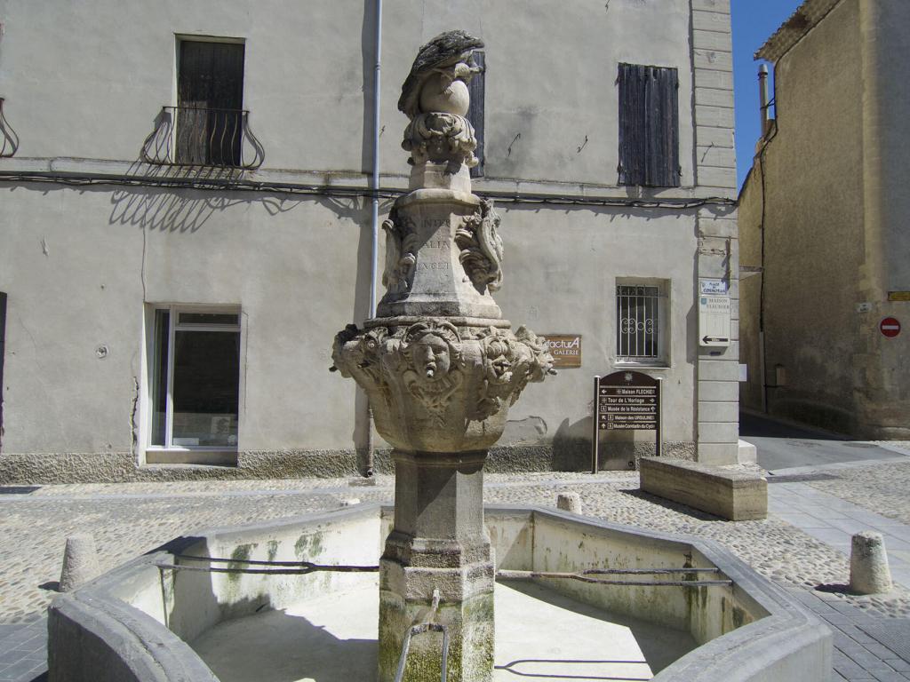 Pernes les Fontaines Fountains
