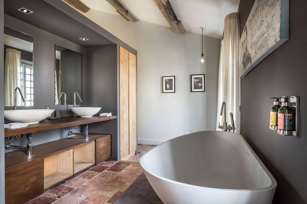 Domaine de Palerme Camus Suite Bathroom