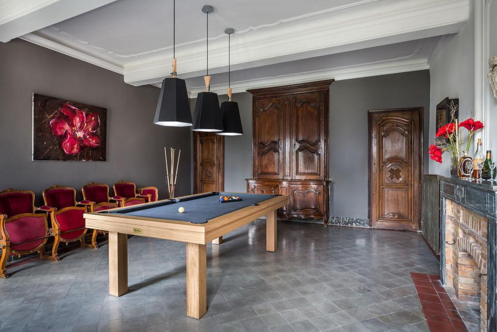 Domaine de Palerme Billards Room