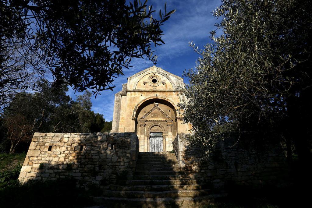 Lumières des Alpilles JF Galeron Chapel