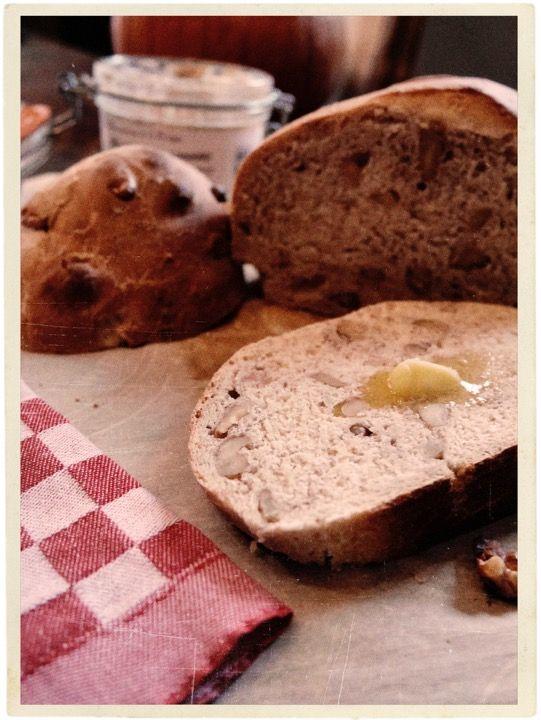 Pain aux Noix Walnut Bread @AtableenProvence