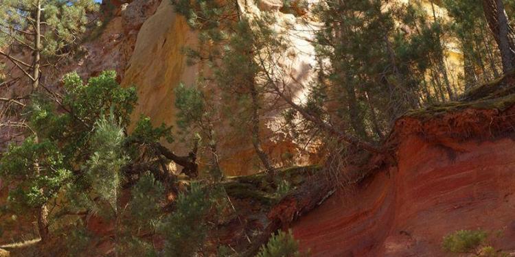 Provence's Natural Ochre Roussillon