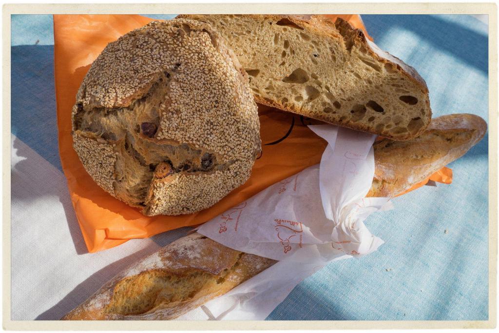 Provence Lifestyle Fresh Bread