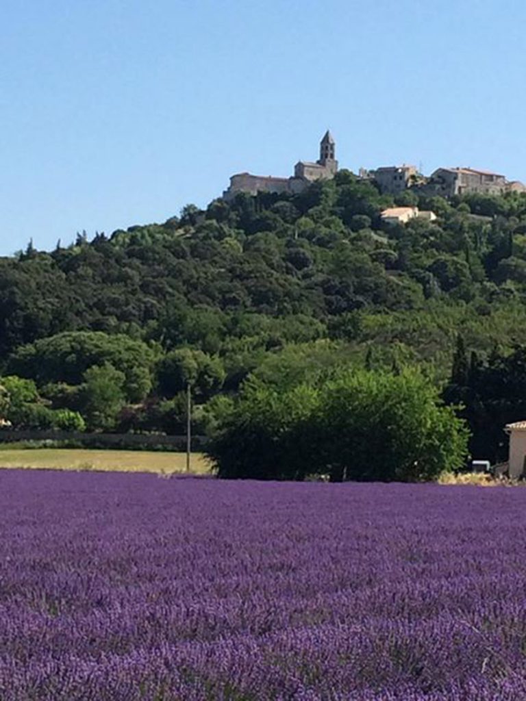 Travel Provence la garde adhémar