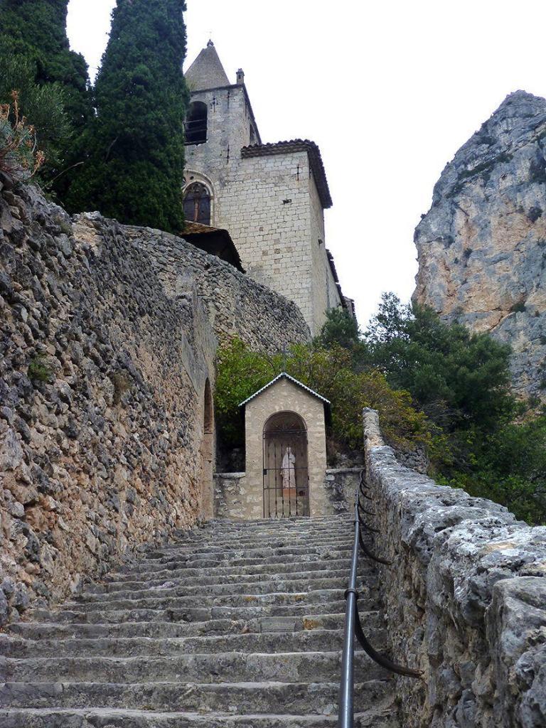 Moustiers Sainte Marie Var Notre Dame de Beauvoir chapel