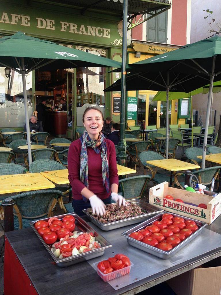 Capturing Provencal Scenes Market Images