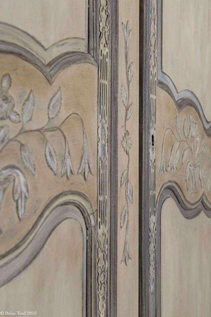 Atelier de Couleurs Armoire Closeup