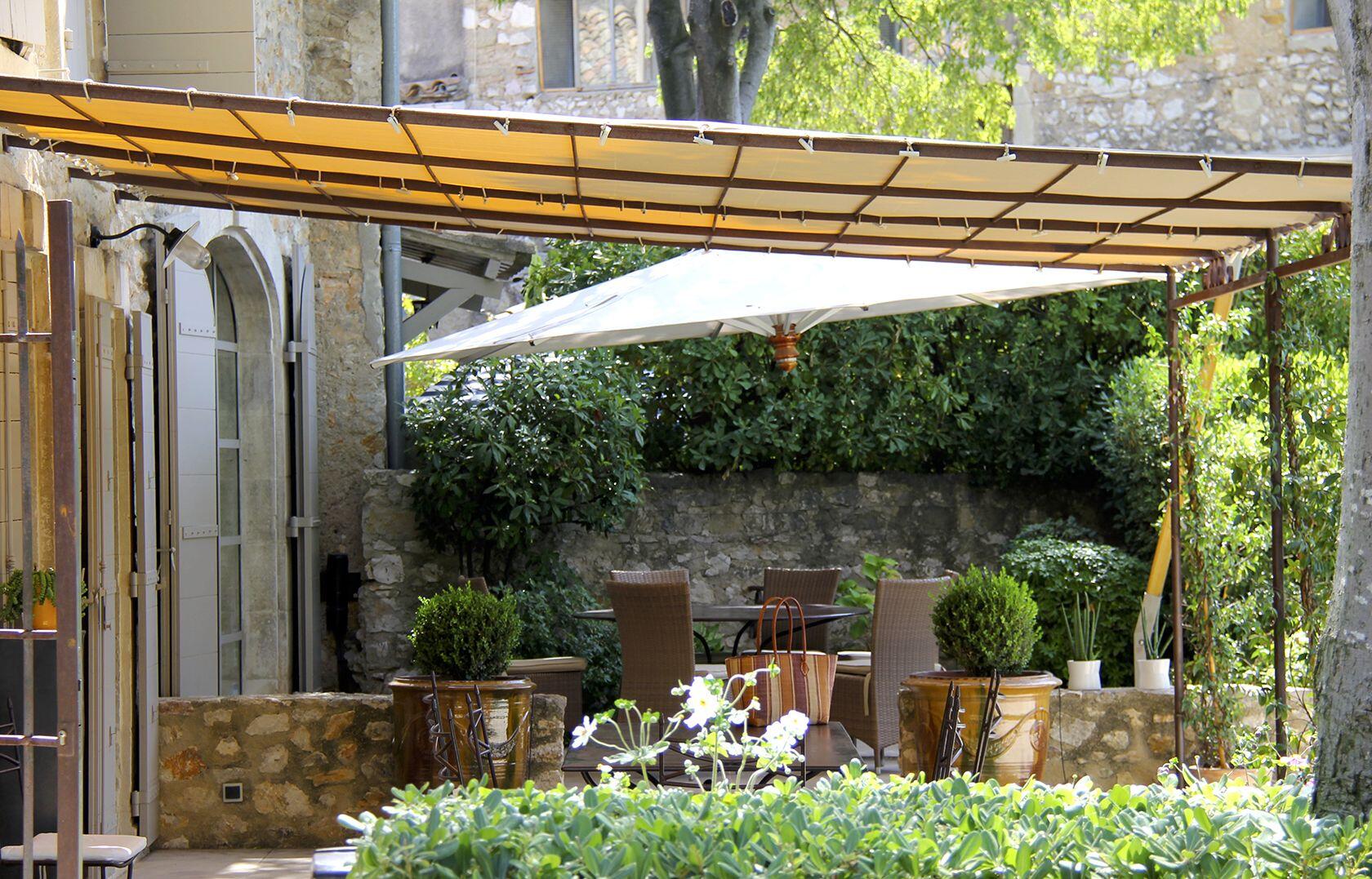 Provencal Exterior Dining al Fresco