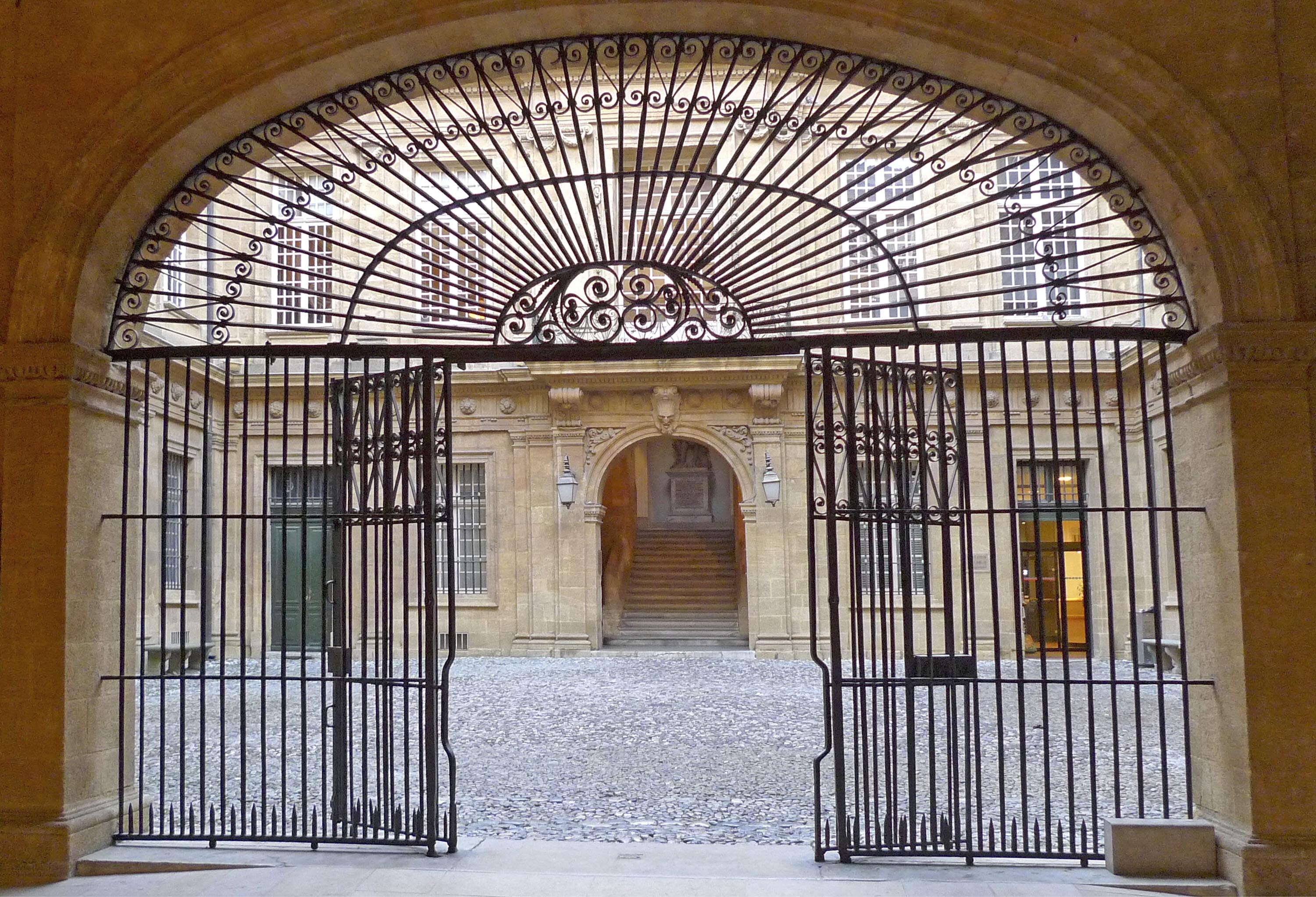 Aix-en-Provence Hotel de Ville