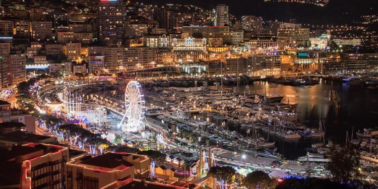Holiday Festivities French Riviera AdobeStock_75936664
