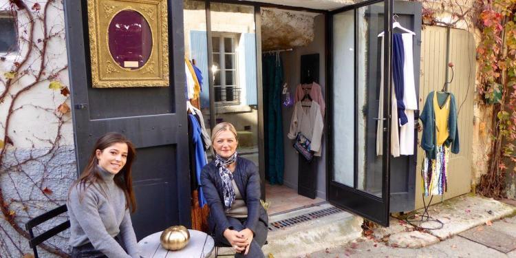 Lourmarin Shopping Provencal Linens