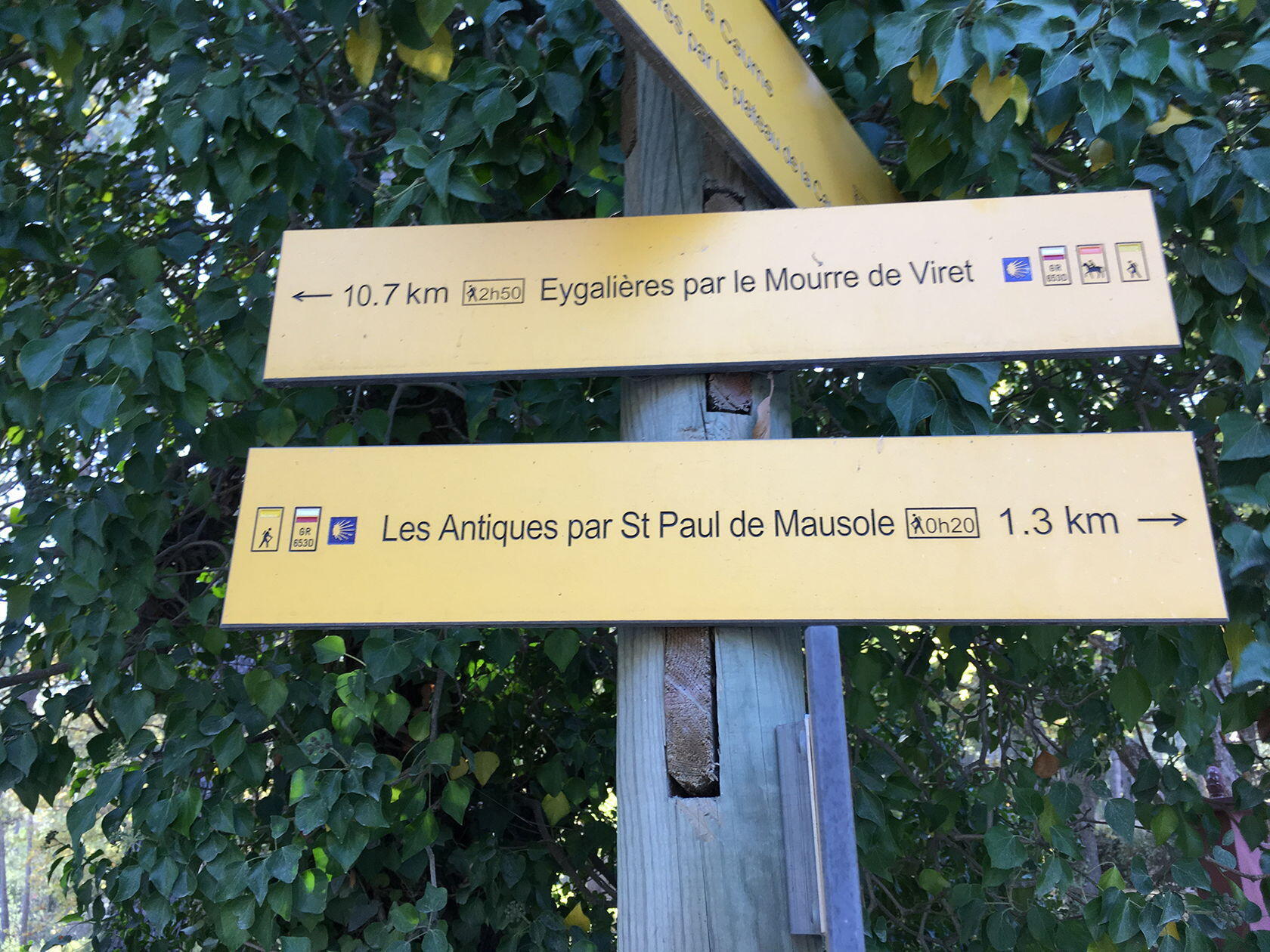 Alpilles Hiking Tips Trail Markers
