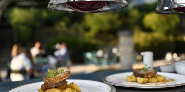 Food Trucks Provence hameau-des-baux-camion-bleu