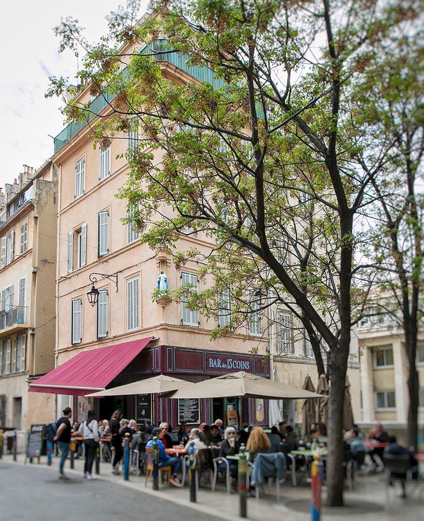 City 24-Hours Marseille bar 13 coins Le Panier