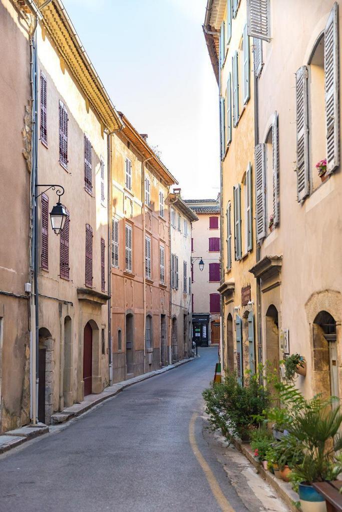 The Road to Rosé - My French Country Home Magazine - Perfectly Provence