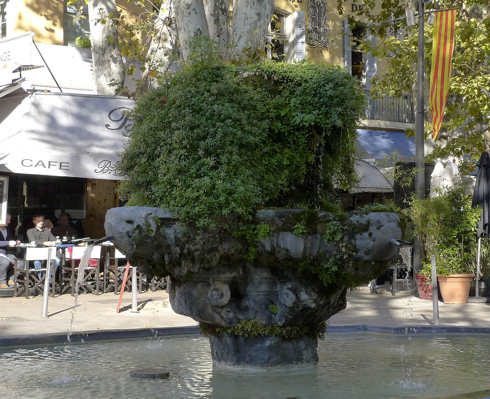 Fontaine des Neuf Canons Aix-en-Provence